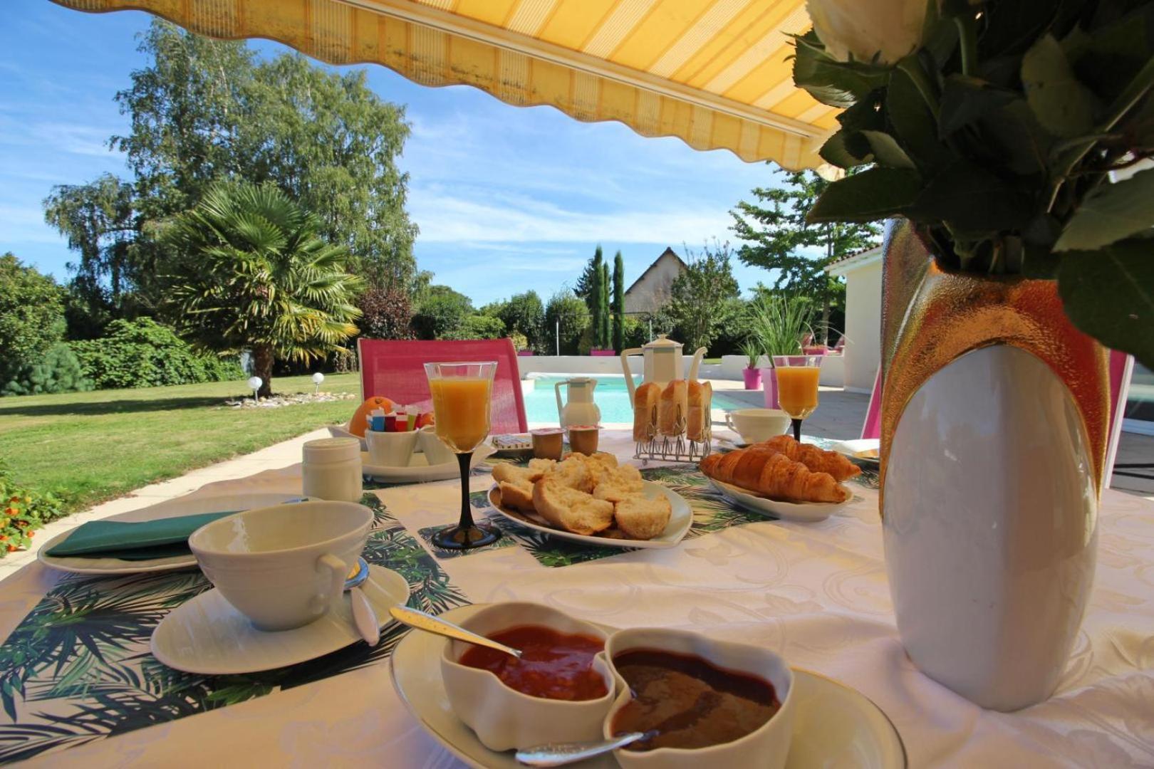 Bed and Breakfast Les Carpes A Limoges Esterno foto