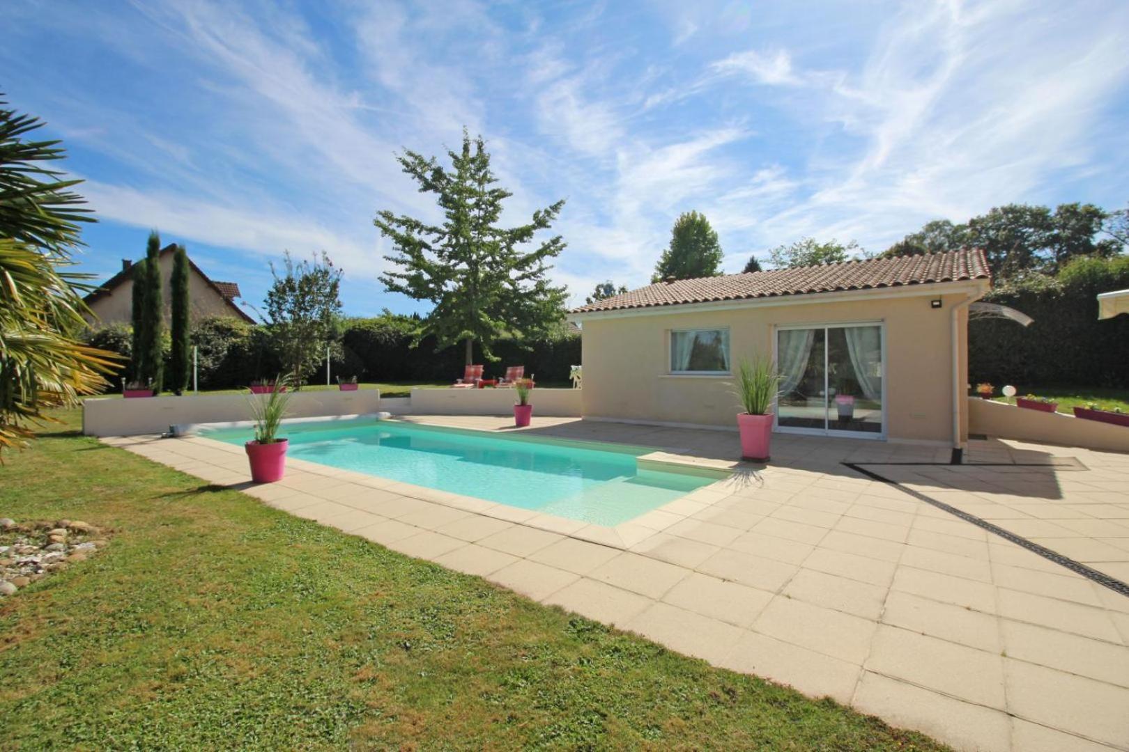 Bed and Breakfast Les Carpes A Limoges Esterno foto